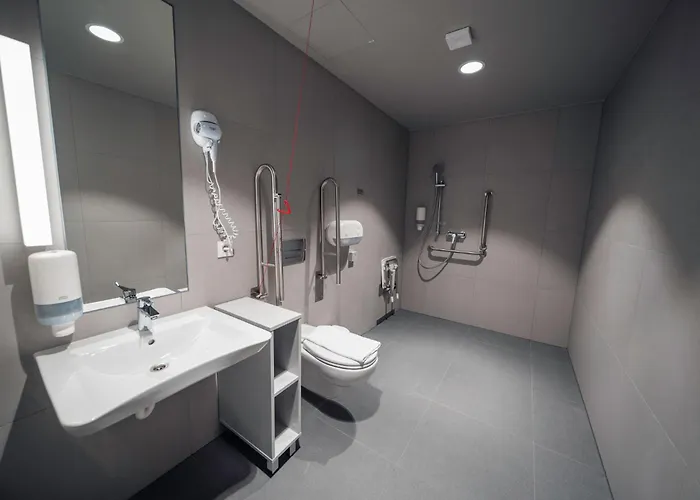 Hotel Komandu Sporta Spelu Halles Viesnica