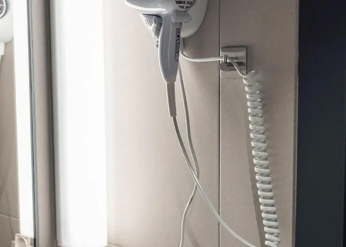 Komandu Sporta Spelu Halles Viesnica * Riga