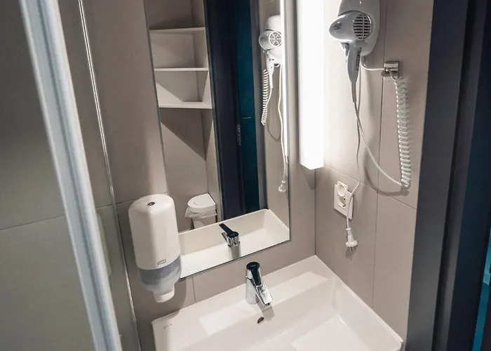 Komandu Sporta Spelu Halles Viesnica *