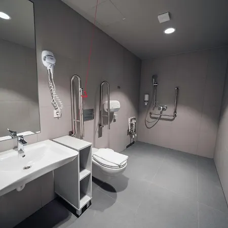 Hotel Komandu Sporta Spelu Halles Viesnica