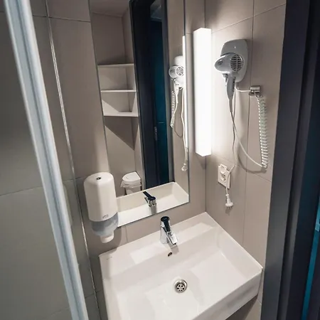 Komandu Sporta Spelu Halles Viesnica *