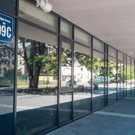 Komandu Sporta Spelu Halles Viesnica * Riga