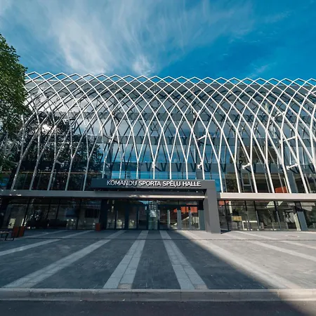 Komandu Sporta Spelu Halles Viesnica ホテル *